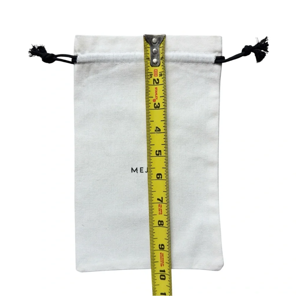Mejuri elegant white
